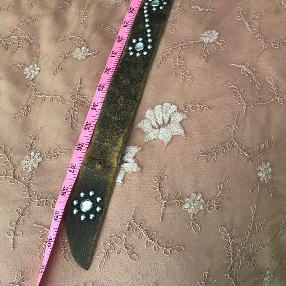 Beautiful Leather Belt!!   - Picture 5 of 6